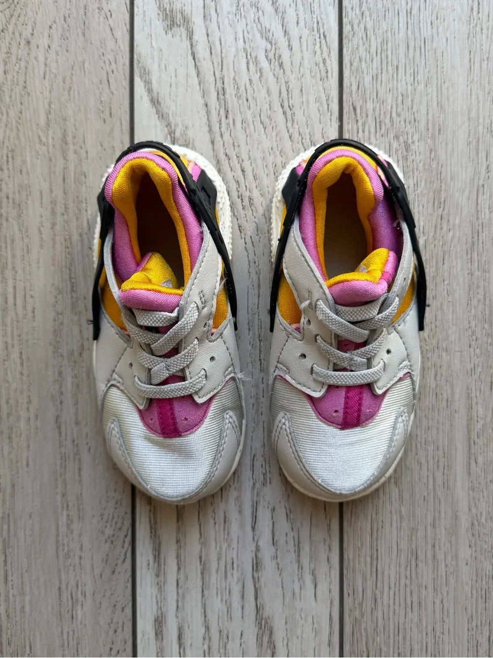 Nike Kids Huarache Run Sneakers in White, Pink & Yellow size 8C